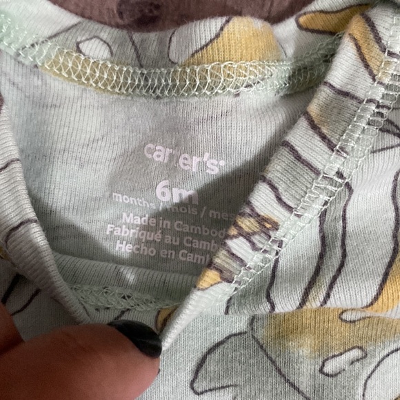 Bundle of 2 Carter’s Onesies - Picture 3 of 3